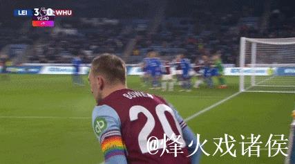 足坛一夜动态：拜仁天才创造历史，巴萨主场复仇